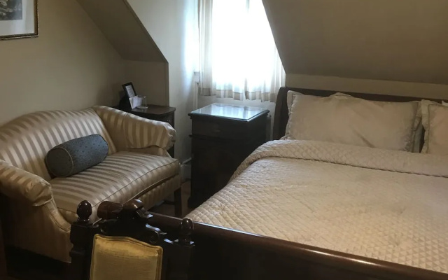 Edgewood Manor