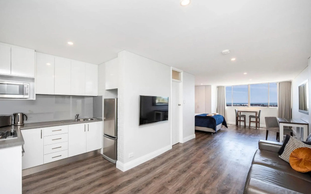 The Allegra - 180 degree ocean and city views