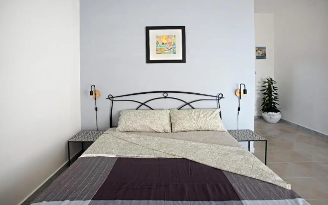 Ciraccio Apartments