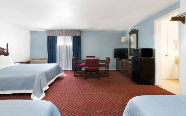 SYLO Hotel Denver Airport, a Ramada by Wyndham