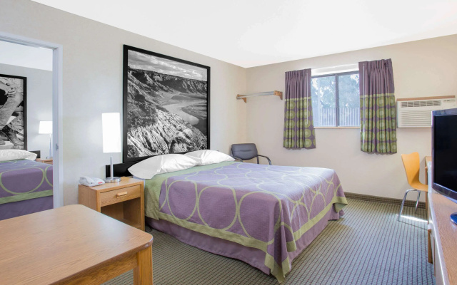 Super 8 by Wyndham Havre
