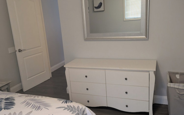 Cozy 1-bedroom Apartment in Edmonton - Perfect City Retreat