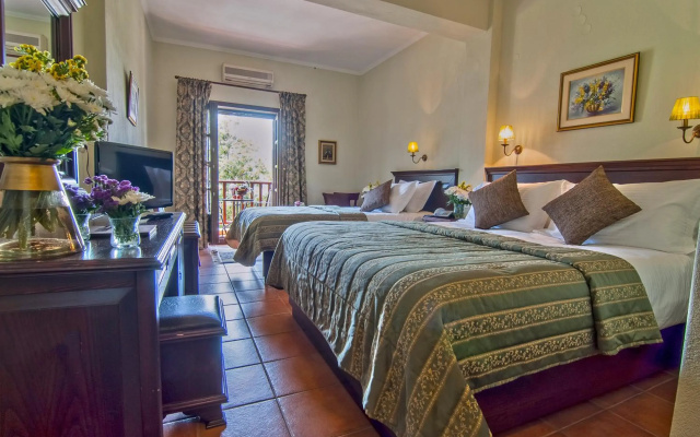Doupiani House Hotel