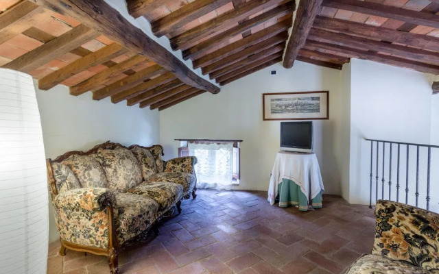 Citrus Charm Farmhouse