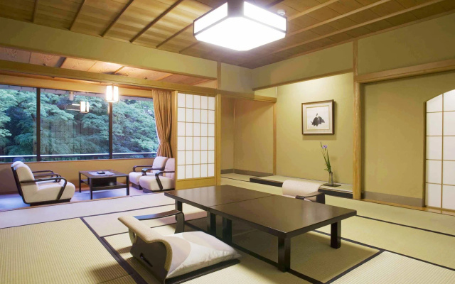 Hanamurasaki