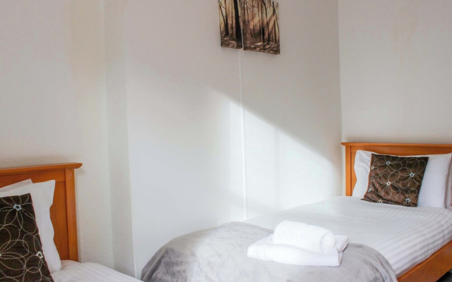 Castleview Apartment, 21 South Embankment