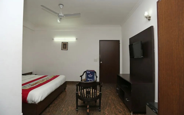 OYO 474 Hotel VM Residency