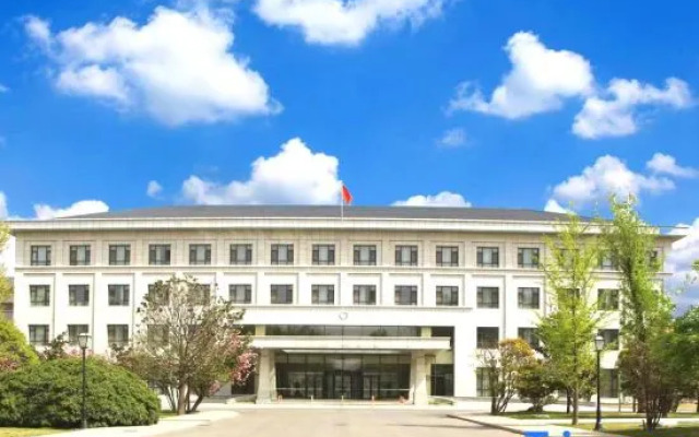 Zhongyuan Oilfield Hotel