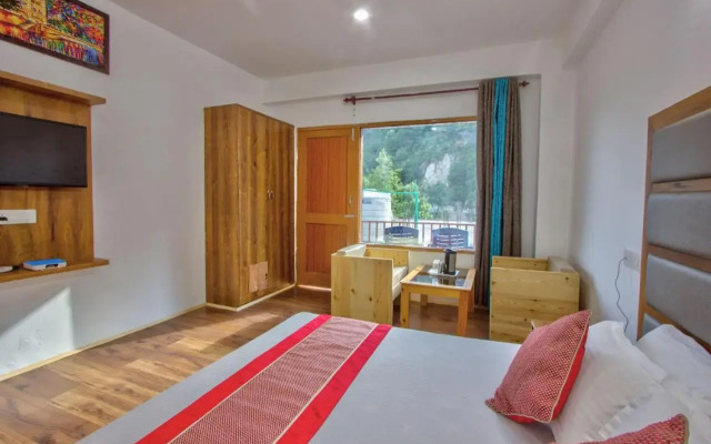 Hotel beas river retreat