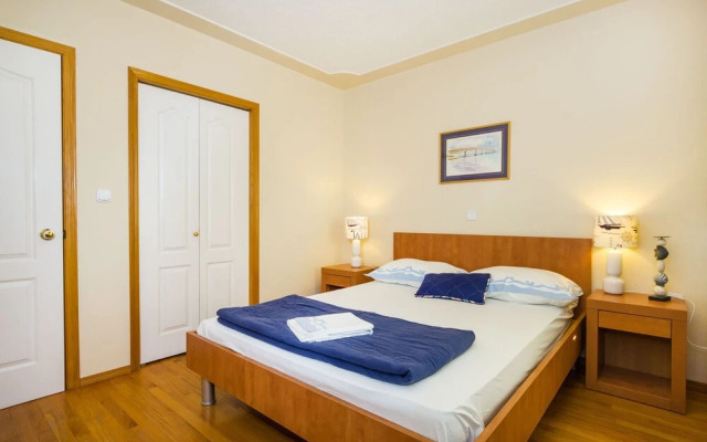 Beachfront Apartment Mareo 5