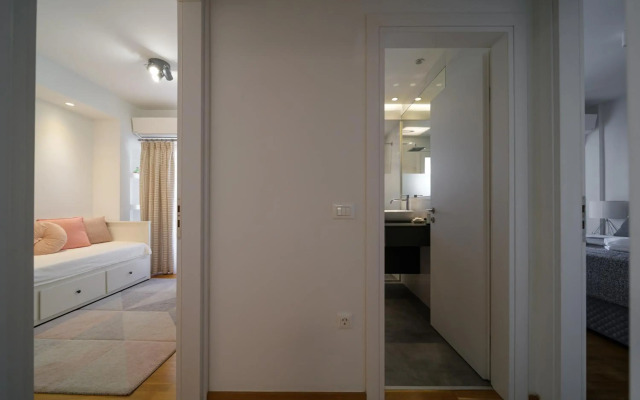 Faliro lux apartment by the sea vipgreece