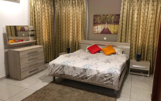 Exquisite 2 Bedroom Apartment for Family with Pool