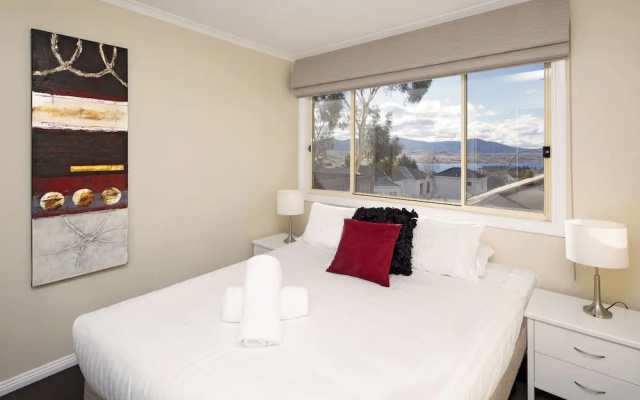Beloka 9 - Overlooking Lake Jindabyne