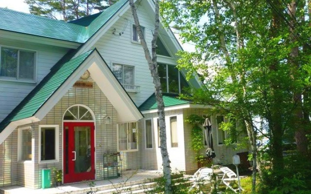 Отель Pension Merry House Хакуба вид на фасад