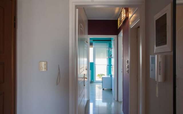 Отель Bright Central Apt in Athens комната для гостей