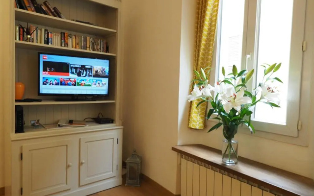 2 Bedroom Apartment Old Town Centre