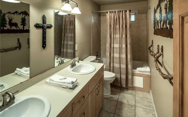 Los Nation - Four Bedroom Cabin