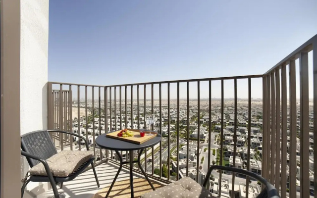 Modern Boho 1BR Sleeps4 Balcony Pool Gym Dxbhills