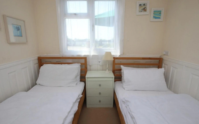 16B Medmerry Park 2 Bedroom Chalet