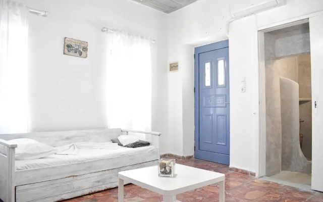 Giagia Annousio