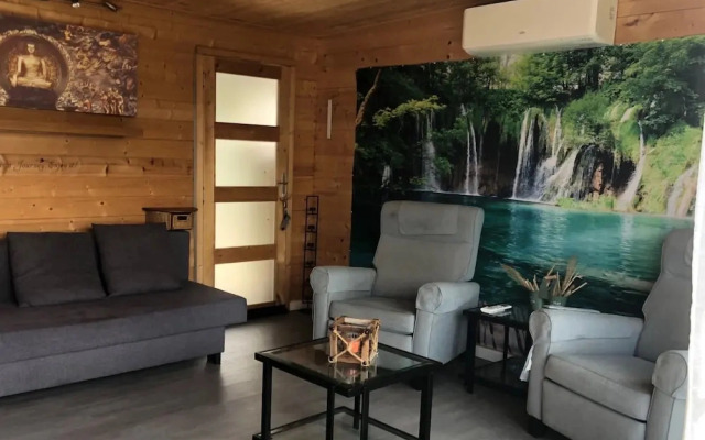 Enigma Lounge Chalet With Swimming Pool