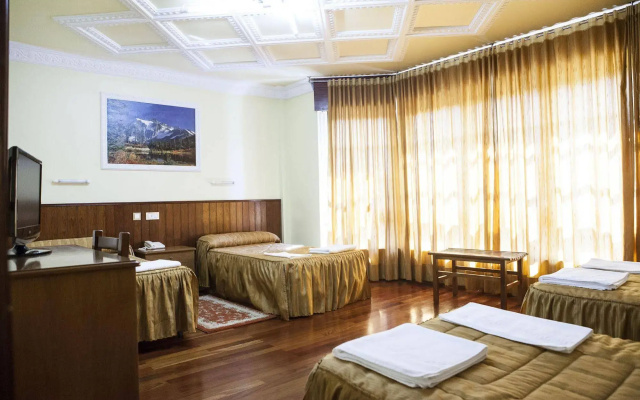 Hotel Antoyana
