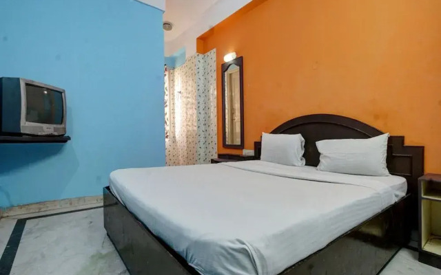 Hotel Radha Krishna Deluxe Lodge by OYO Rooms