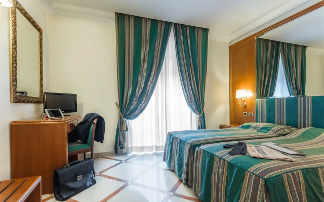 Raeli Hotel Regio
