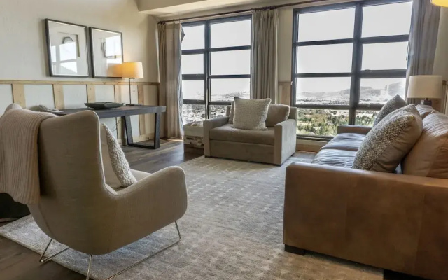 Four Bedroom Penthouse in Canyons Village by RedAwning