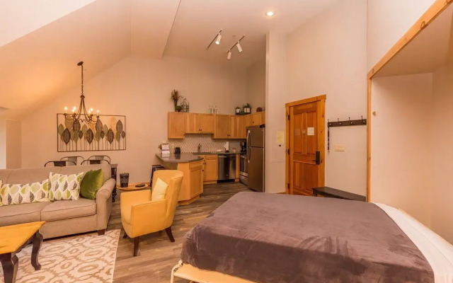 Dakota Lodge by Summit County Mountain Retreats