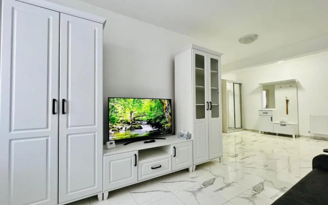 Altheda Living White House 29F-2