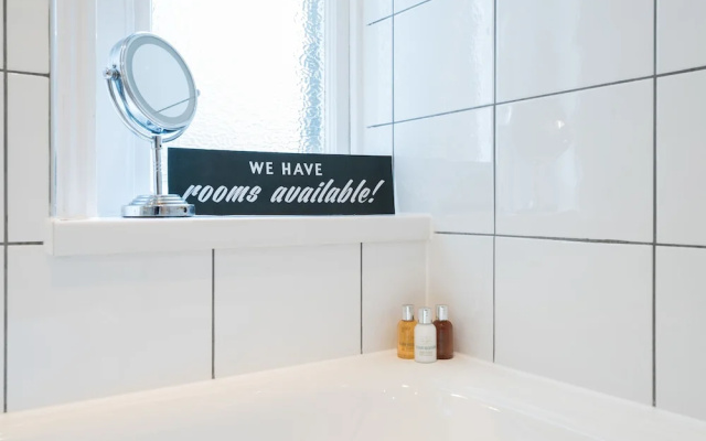 Outstanding Oxford Circus Home