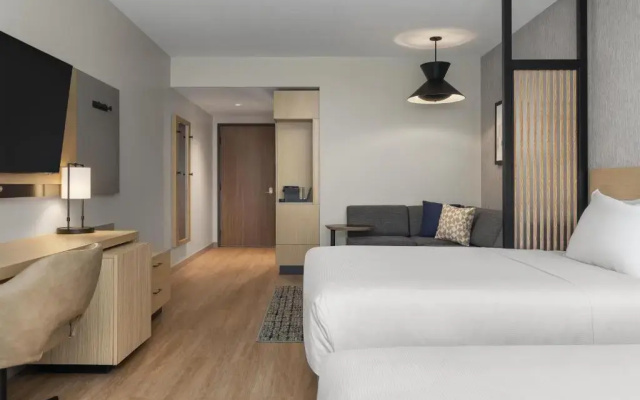 Hyatt Place Toronto Airport