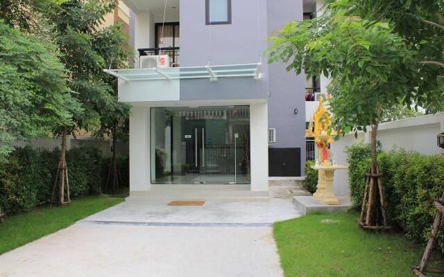 Utd Aries Hotel & Residence Бангкок вид на фасад