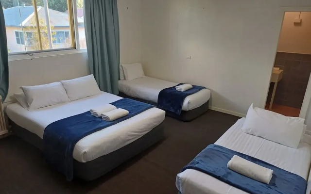 Billabong Motel