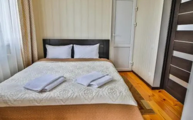 Hotel Avalon