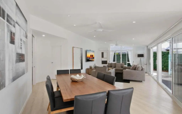 7th Heaven Wesley Court 7