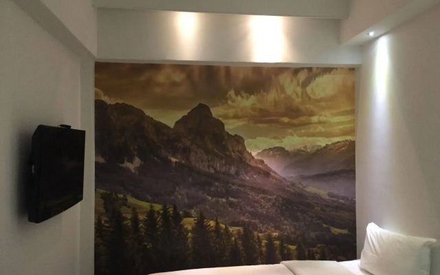A Hotel Dickson