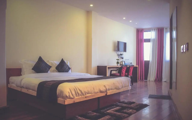 M Hotel & Restaurant