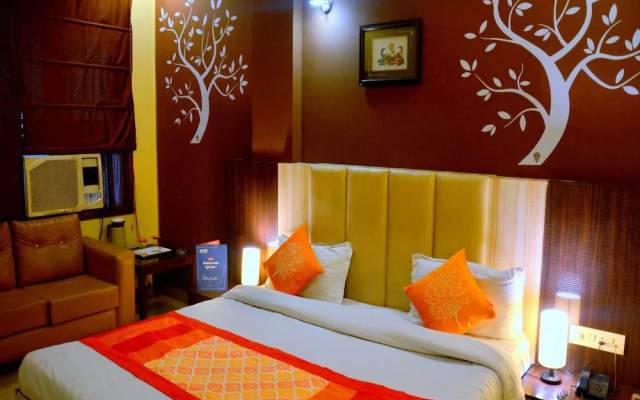 OYO 2046 President Hotel