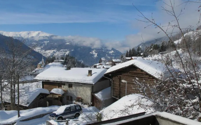 Ferienwohnung Graubünden/ Castiel