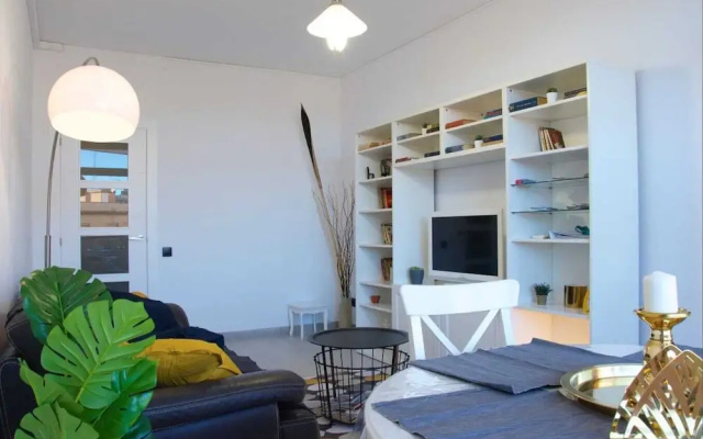 Big Flat In a Very Quiet Area and Well Connected