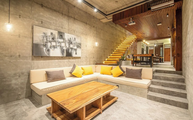 C La Villa Modern 4br Villa Canggu Beach 5mins
