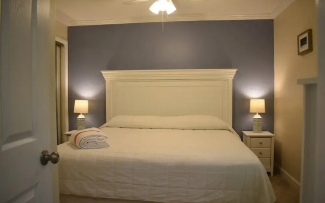 10 D, One Bedroom Condo
