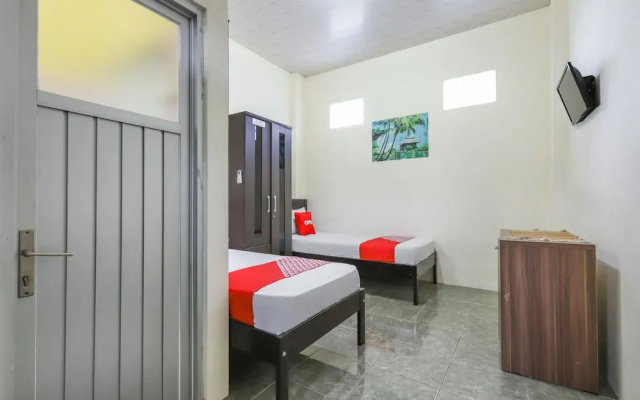 Dfarys Gh Syariah by OYO Rooms
