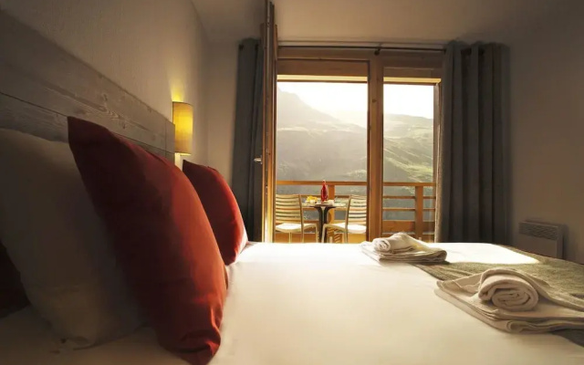 Apartment in Les Menuires With Spa & Ski Access
