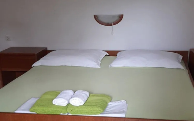 Apartments Snjezana