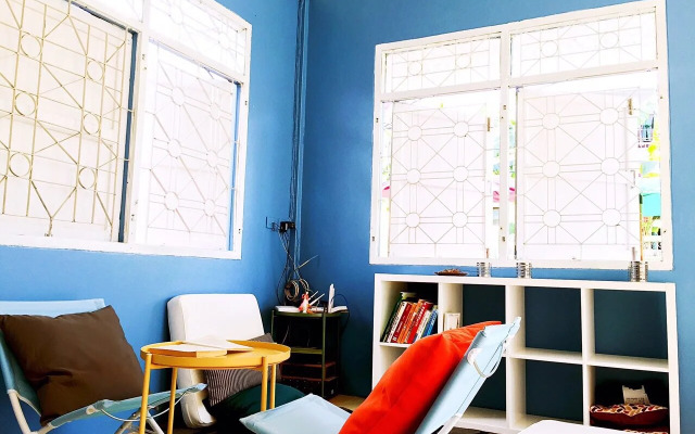 Hush Hush Cabiner Hostel