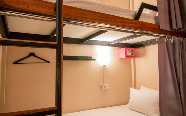 Отель Bubble Space Hostel Таиланд, Бангкок - отзывы, цены и фото номеров - забронировать отель Bubble Space Hostel онлайн комната для гостей