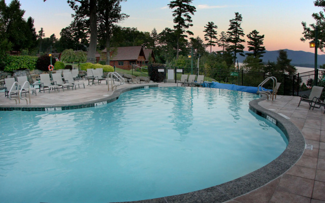 Lodges At Cresthaven